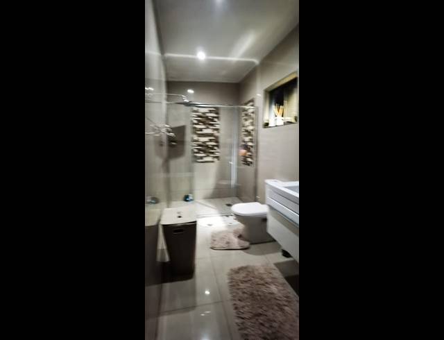 3 BEDROOM FREEHOLD SOLD IN MPOPHOMENI
